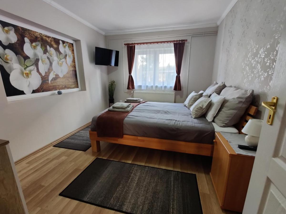 Katalin Apartmanház Miskolc Esterno foto