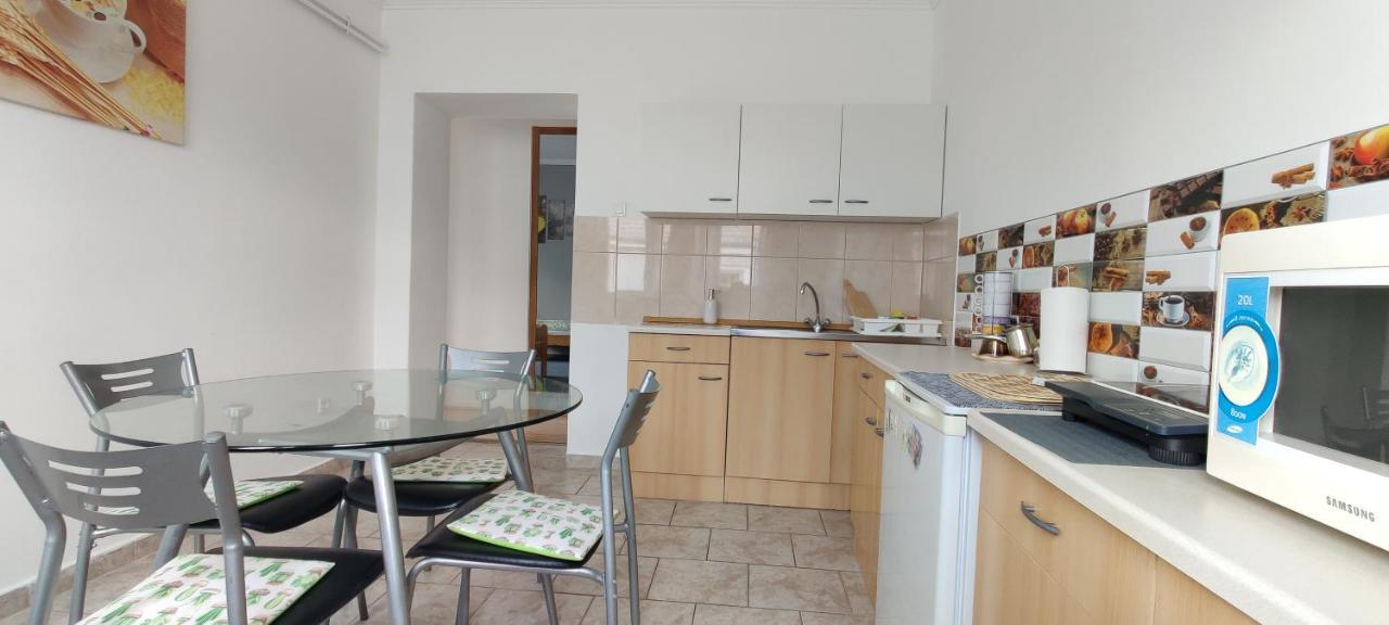 Katalin Apartmanház Miskolc Esterno foto