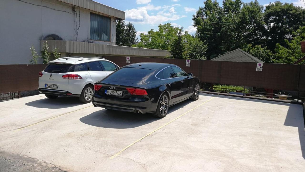 Katalin Apartmanház Miskolc Esterno foto